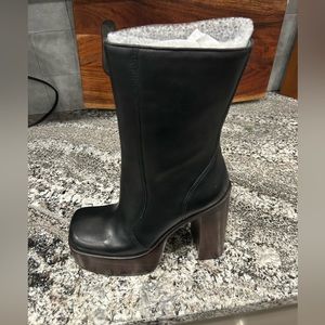 Brand new never worn Steve Madden Leather boots